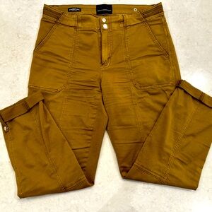 White House Black Market Tan Ankle Cropped Pants